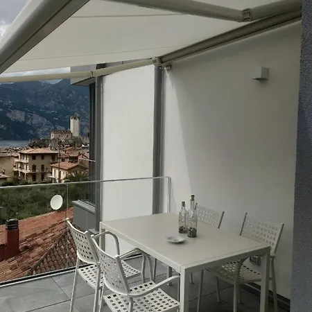 Blue Sky Apartment